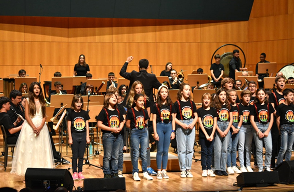La Banda de la Agrupación Musical protagonizó el concierto “Dancing in the music” en el Víctor Villegas